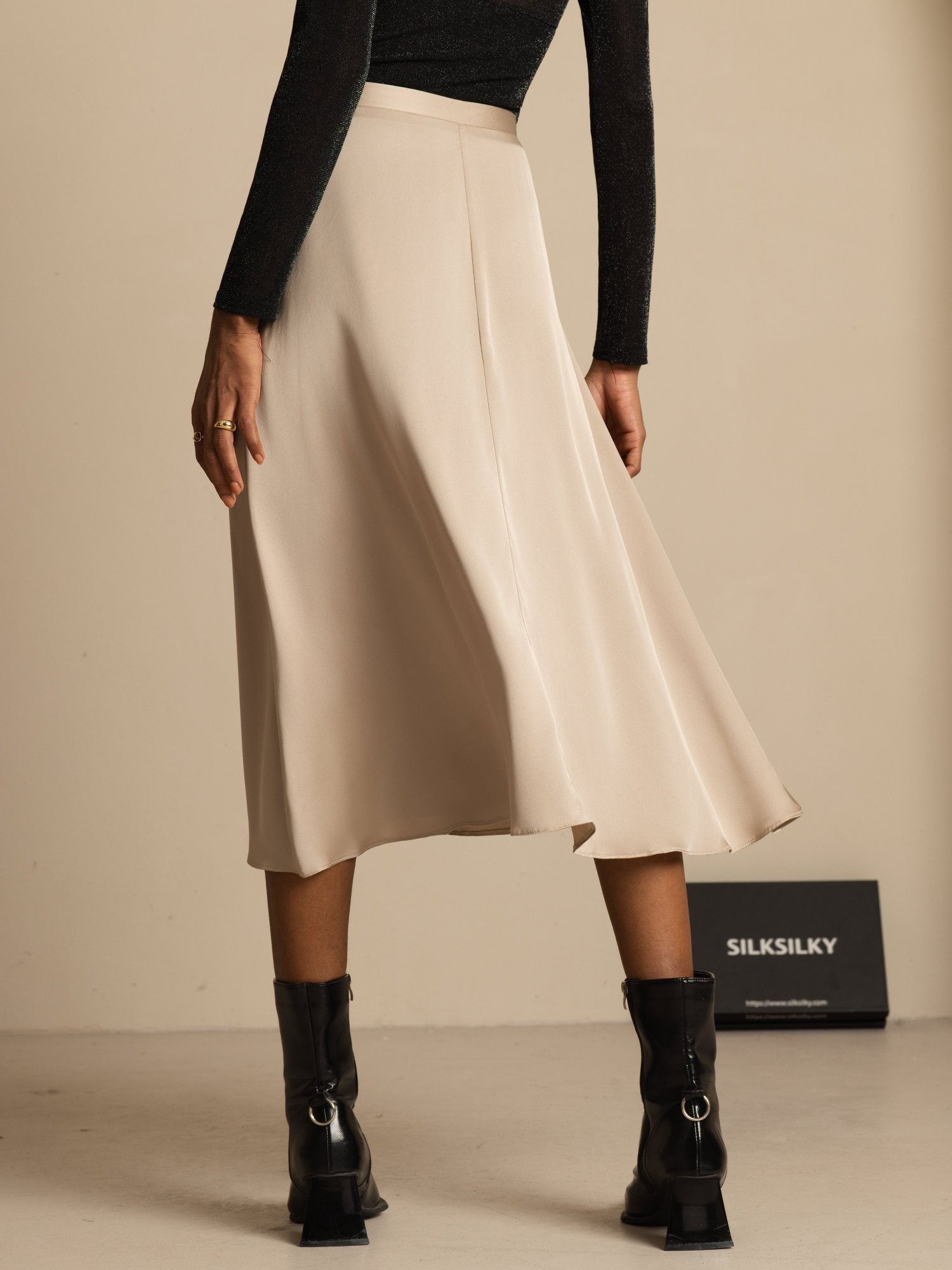 [Tan] SilkSilky-FI 19Momme Silkki Skirt 002