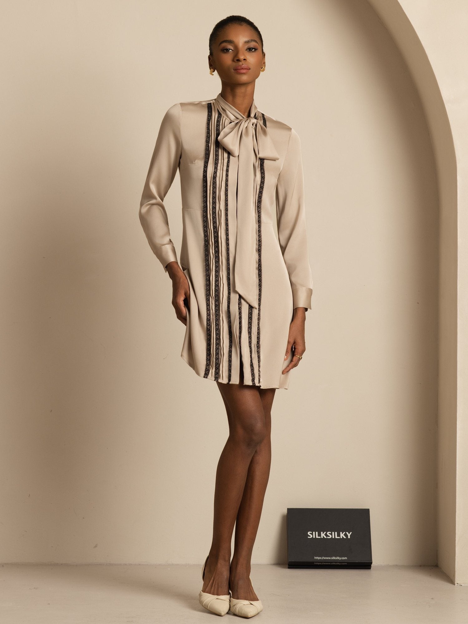 [Tan] SilkSilky-FI 19Momme Silkki Pitkähihainen Solmukaulus Mekko 006