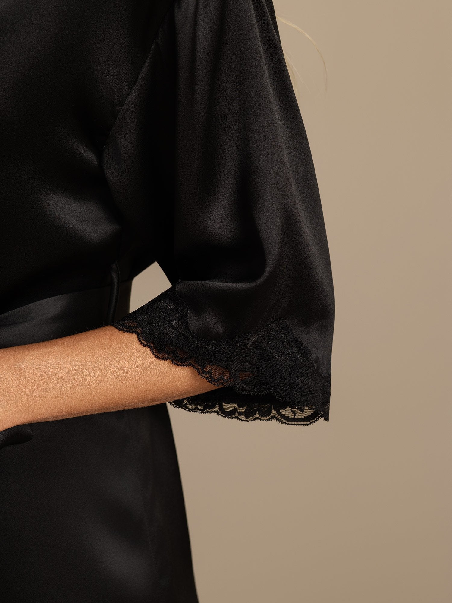 [Musta] SilkSilky-FI Womens Robe 004