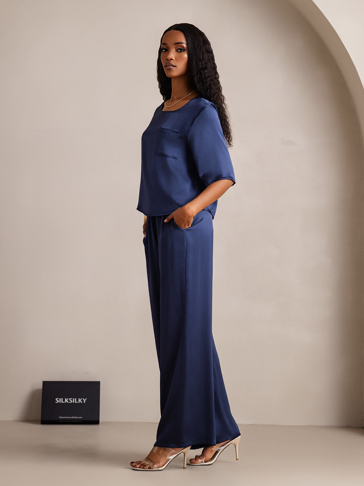 [Tummansininen] SilkSilky-FI Womens Pajamas 004