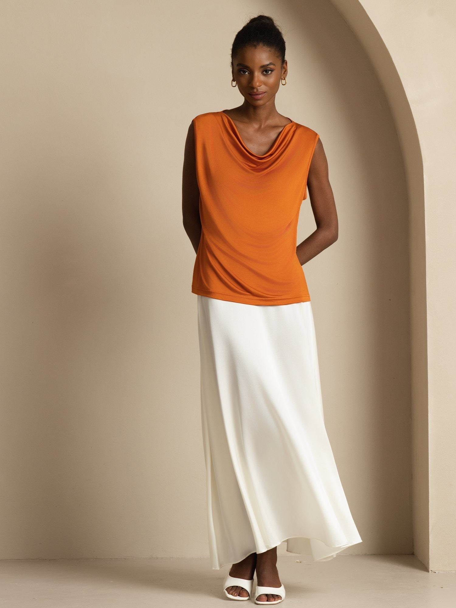 [Oranssi] SilkSilky-FI Silkki Hihaton Vesiputouspääntie Naisten T-paita 005