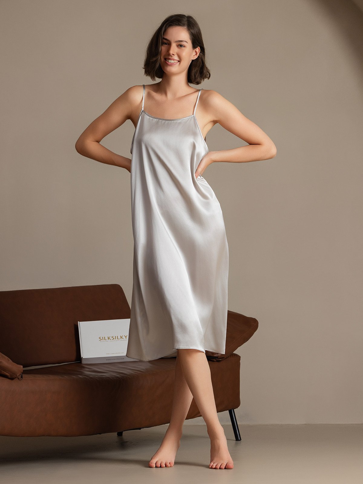 [Vaalean Harmaa] SilkSilky-FI 19Momme Silk Sleeveless Dress 003