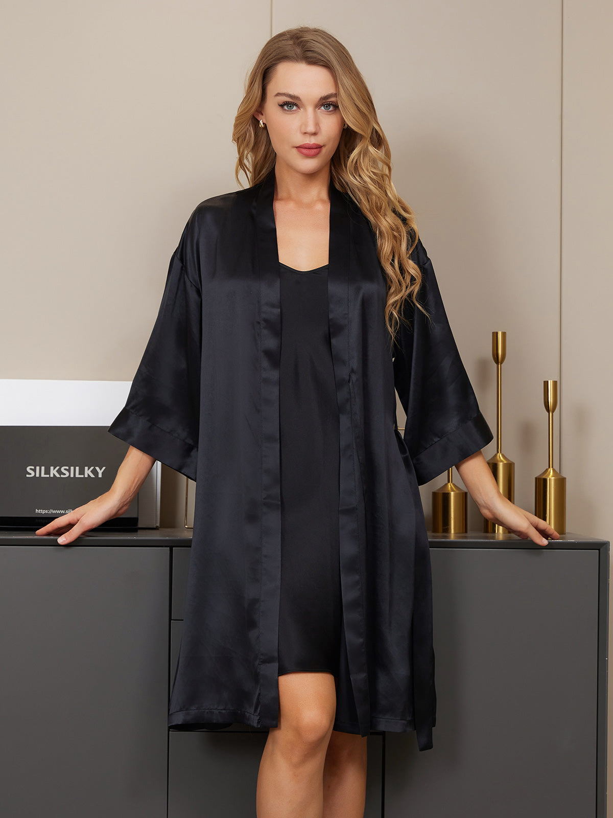[Musta] SilkSilky-FI Nightgown&Robe Set 005