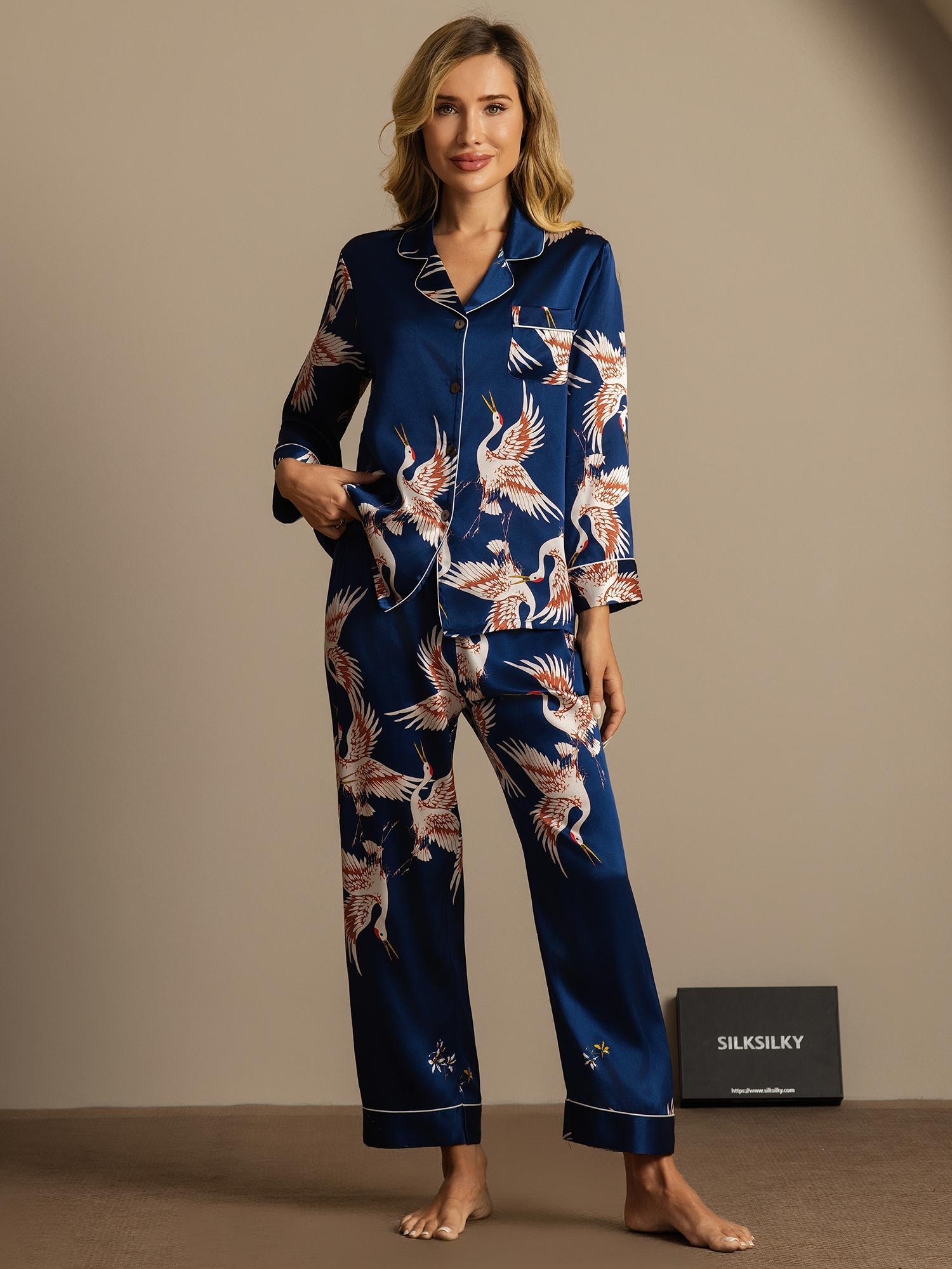 [Tummansininen] SilkSilky-FI 19Momme Womens Pajamas 004,