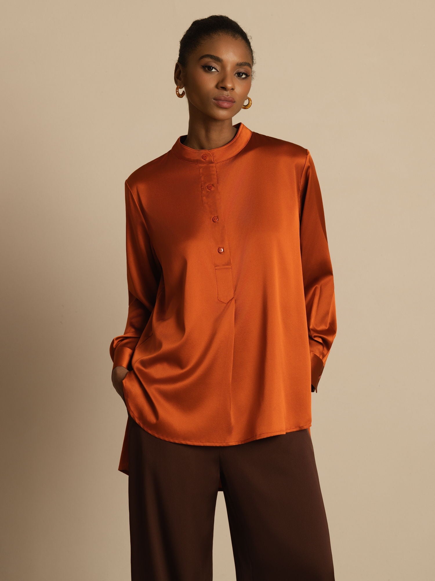 [Karamelli] SilkSilky-FI 19Momme Silkki Pitkähihainen Pystykaulus Pusero 001