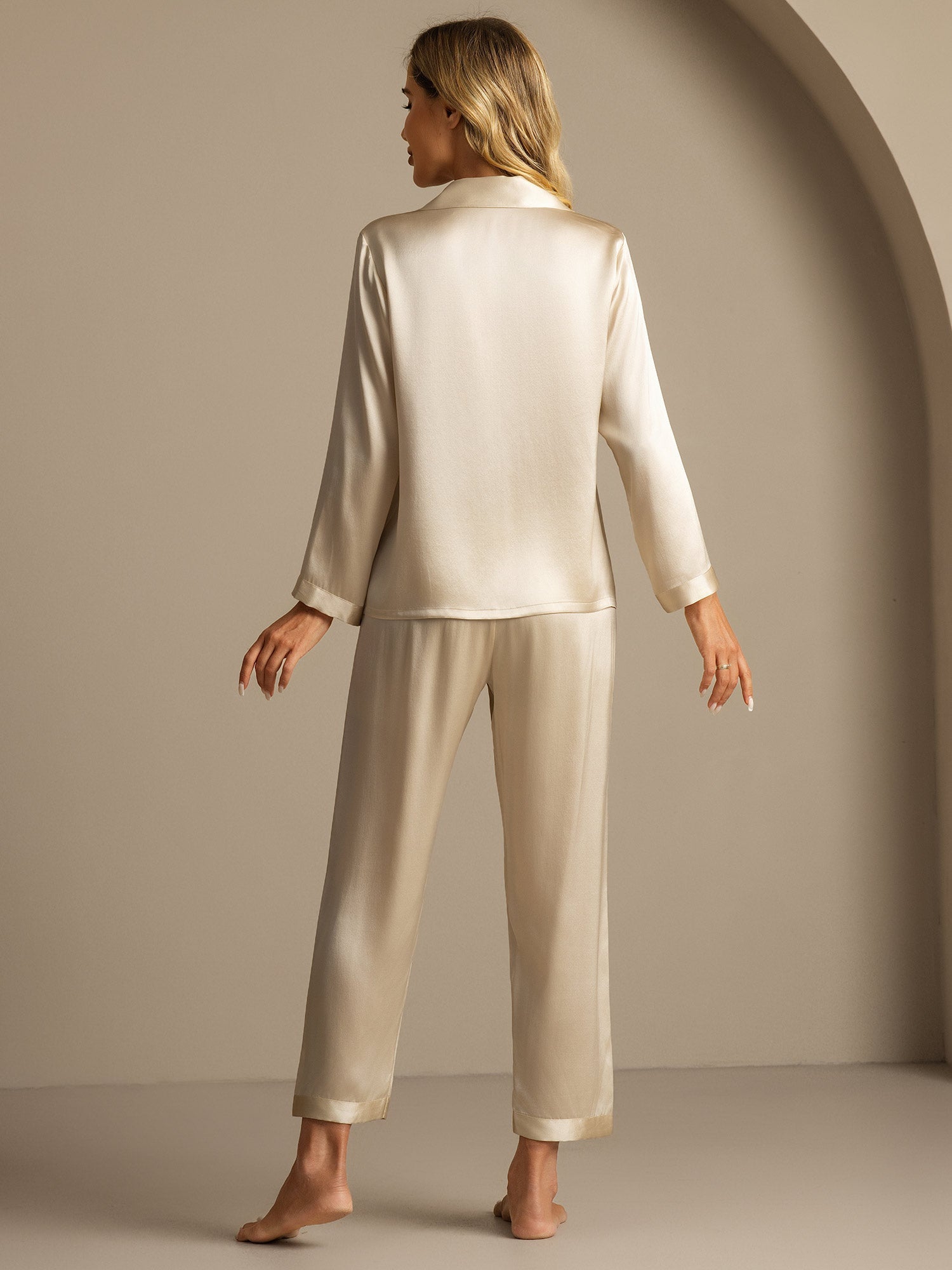 [Samppanja] SilkSilky-FI Womens Pajamas 002