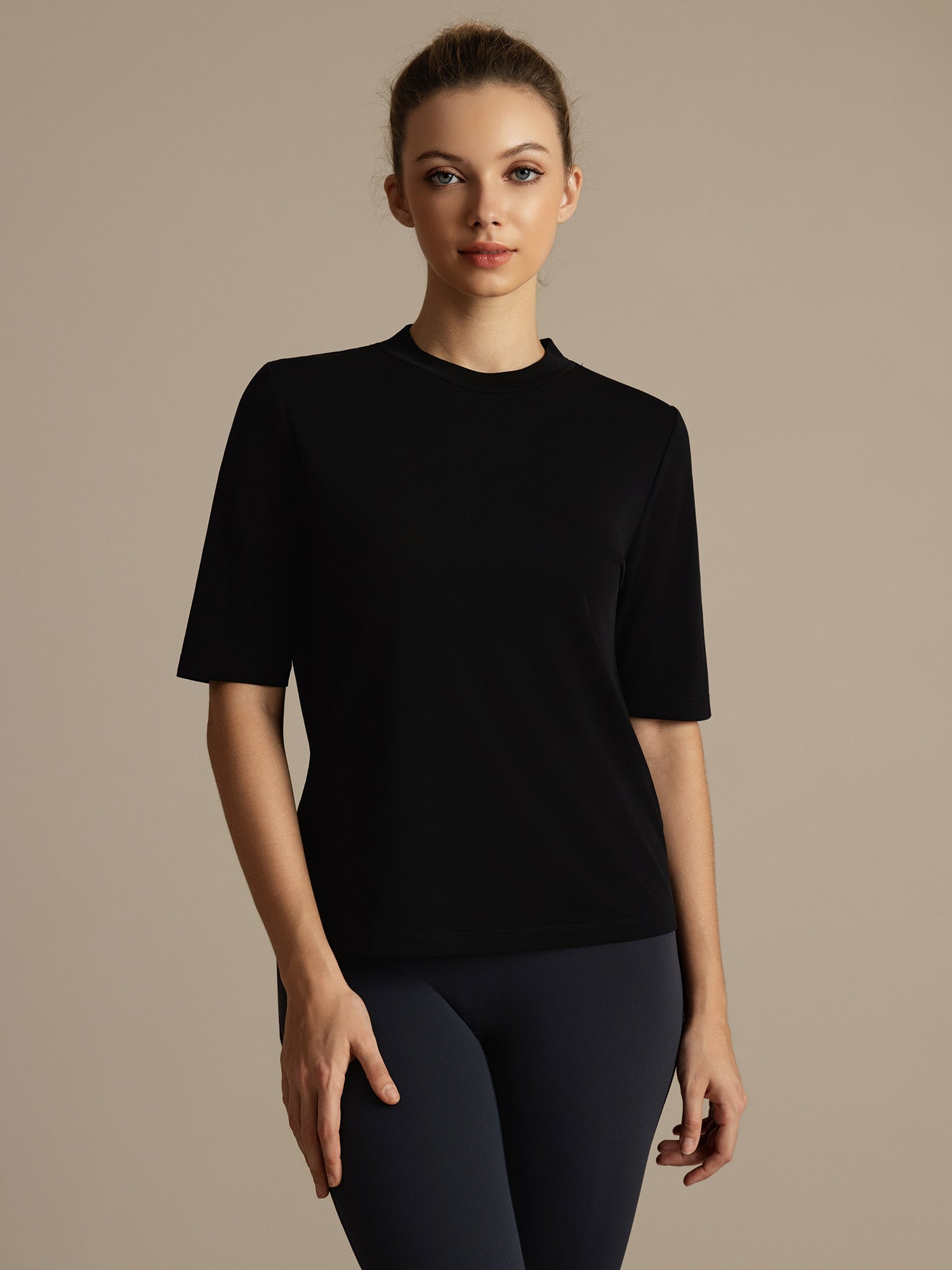 [Musta] SilkSilky-FI Puolihiha Tiukka Crew Neck Naisten T-paita 001