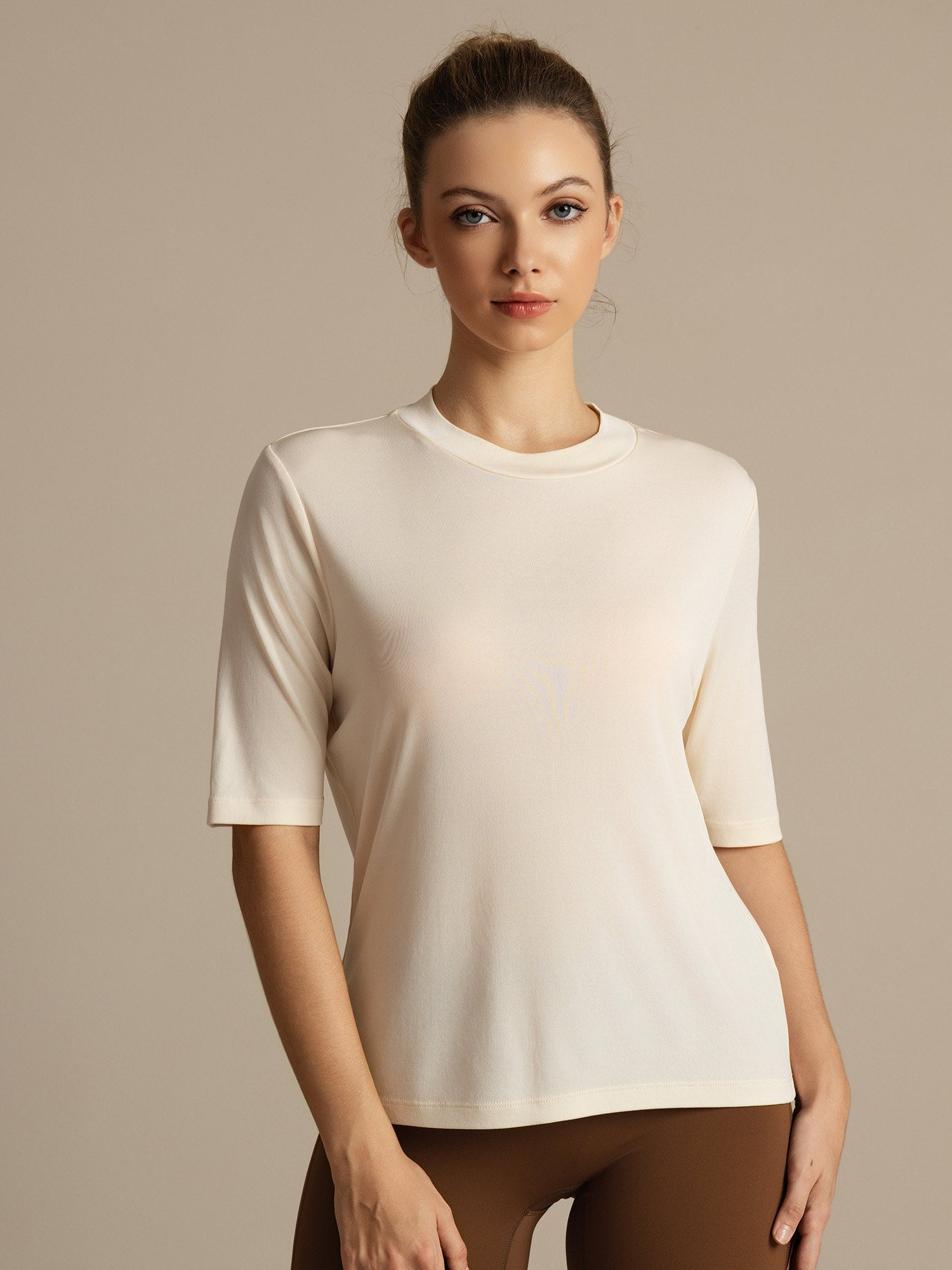 [Beige] SilkSilky-FI Puolihiha Tiukka Crew Neck Naisten T-paita 004
