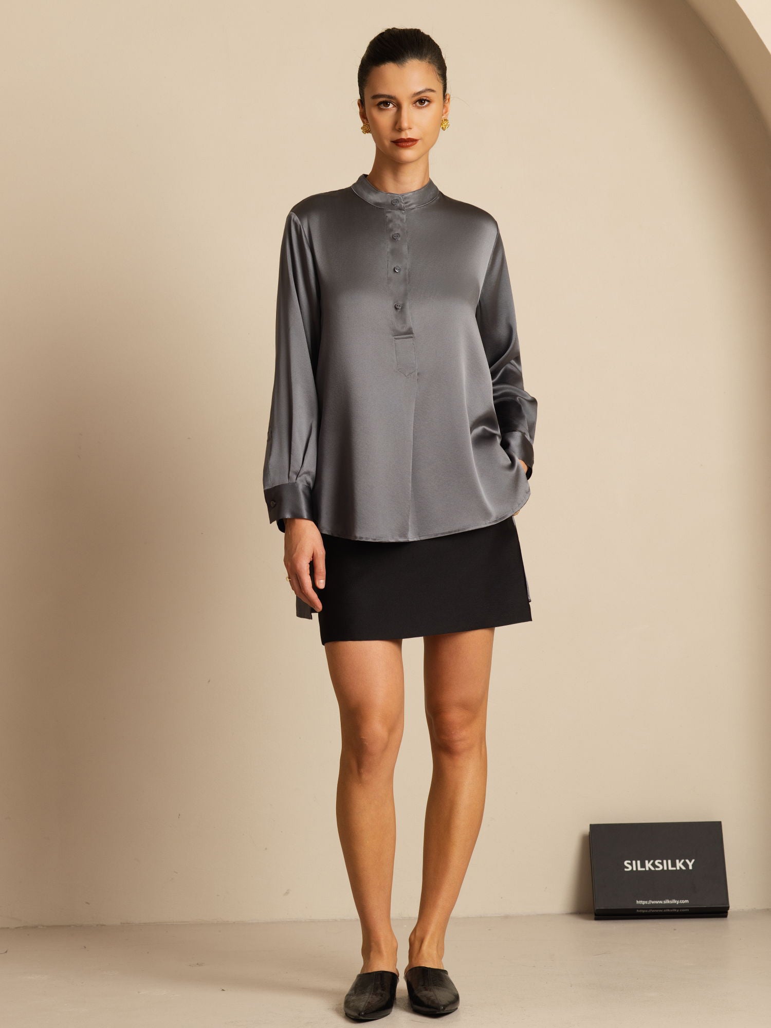 [Tumman Harmaa] SilkSilky-FI 19Momme Silkki Pitkähihainen Pystykaulus Pusero 009