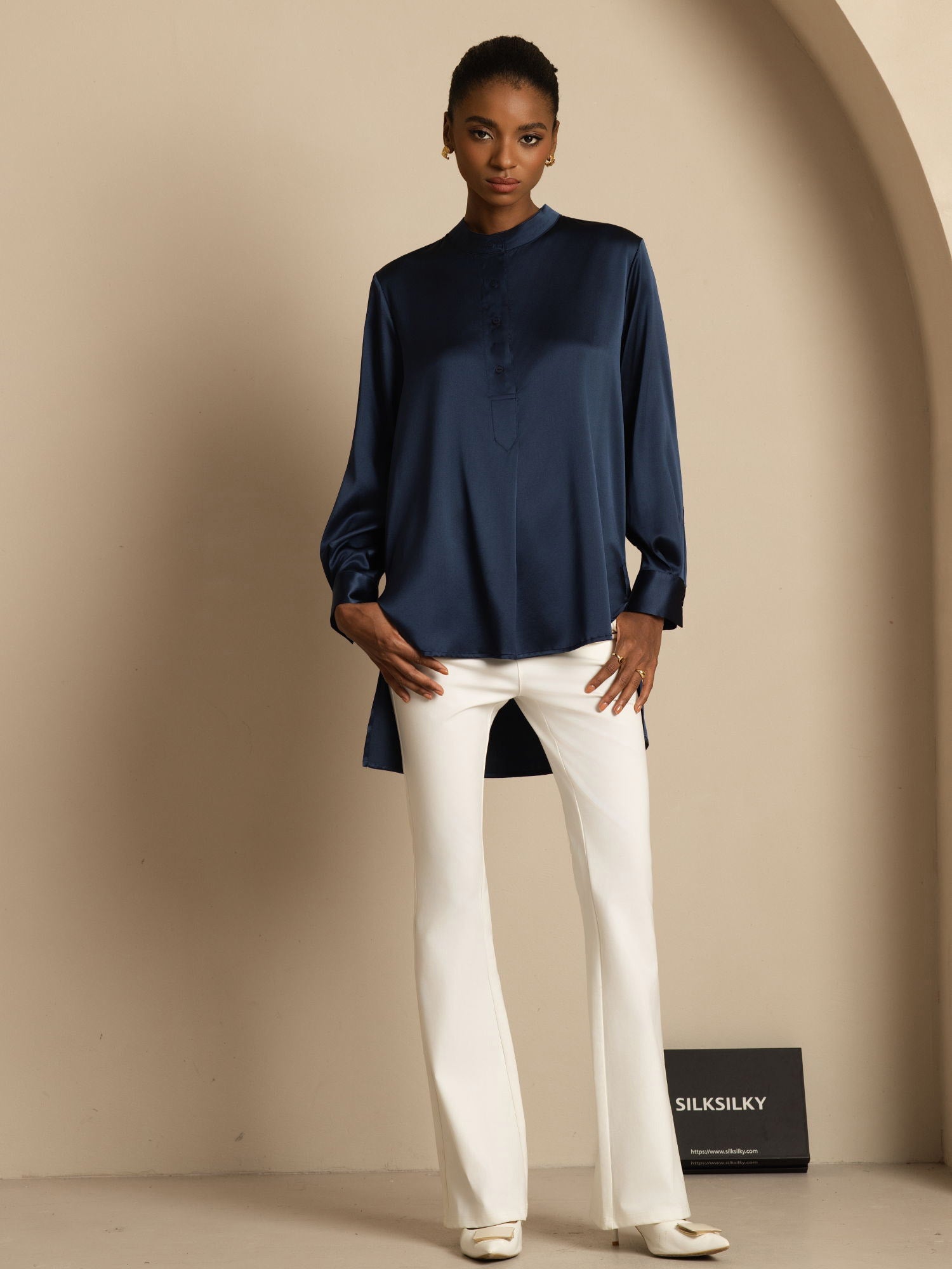 [Tummansininen] SilkSilky-FI 19Momme Silkki Pitkähihainen Pystykaulus Pusero 008