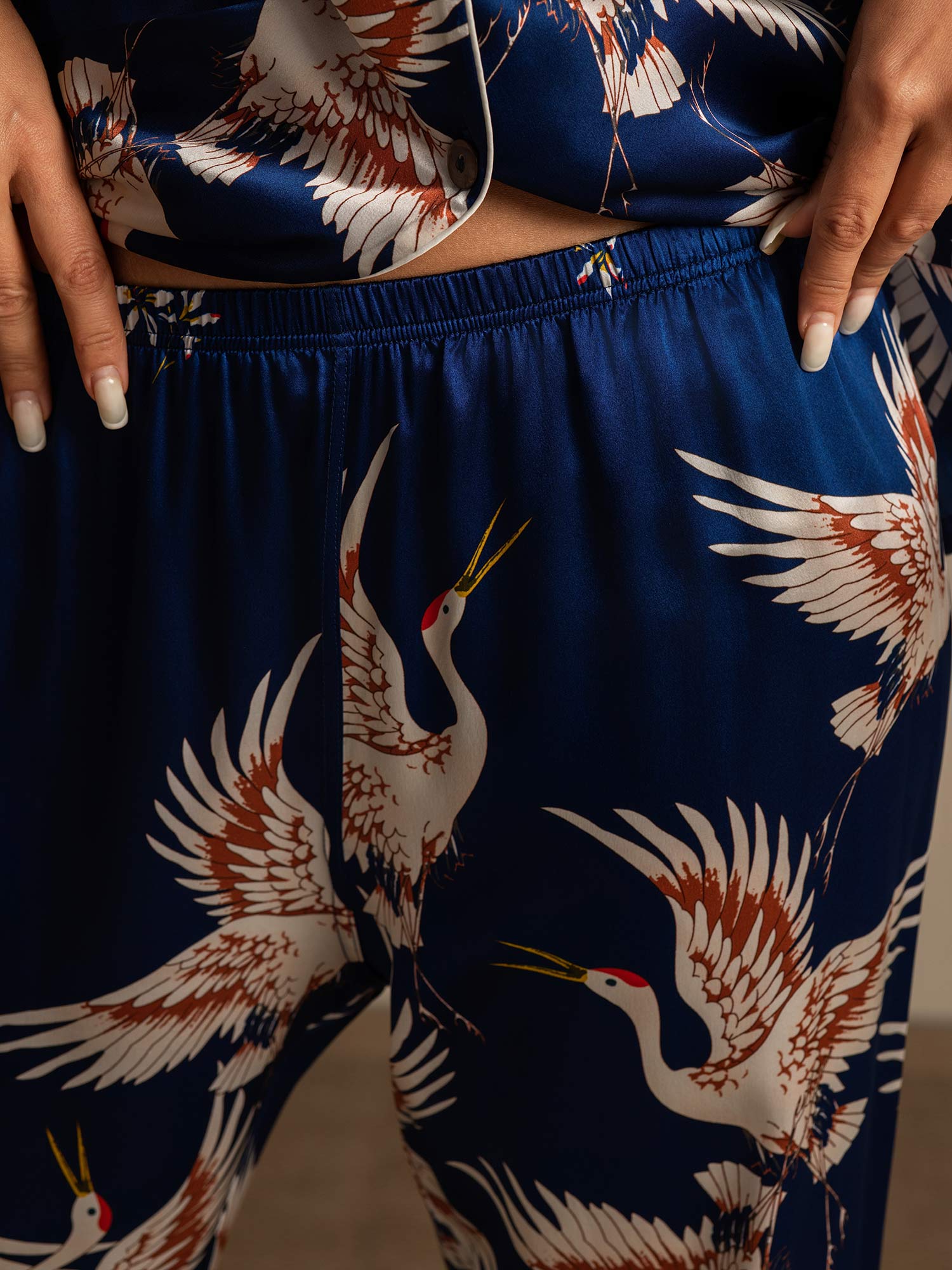 [Tummansininen] SilkSilky-FI 19Momme Womens Pajamas 007,