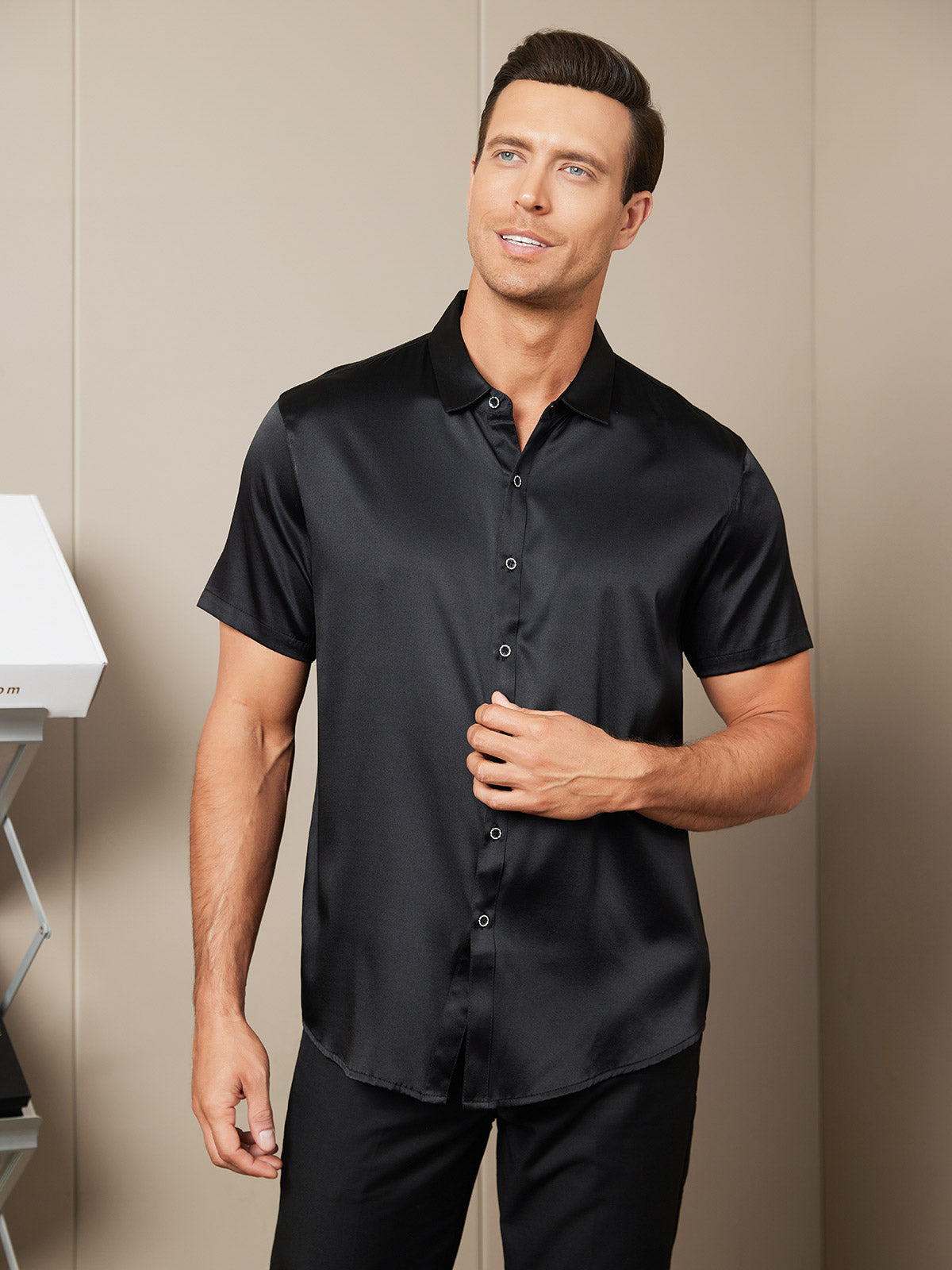 [Musta] SilkSilky-FI Silk Short Sleeve Collar Miesten Paita 003
