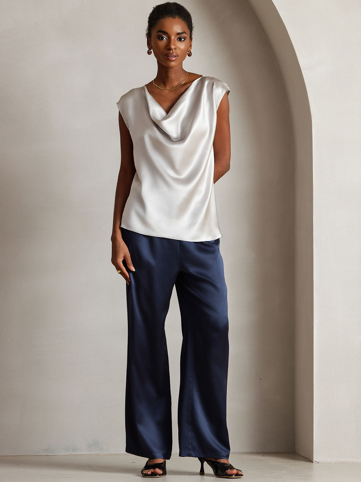 [Vaalean Harmaa] SilkSilky-FI 19Momme Womens T-Shirt 001
