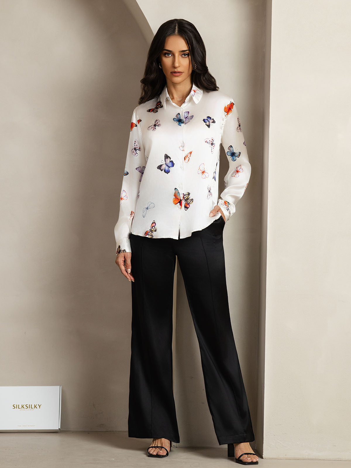 [Valkoinen Perhonen] SilkSilky-FI Lapel Collar Naisten paita 003