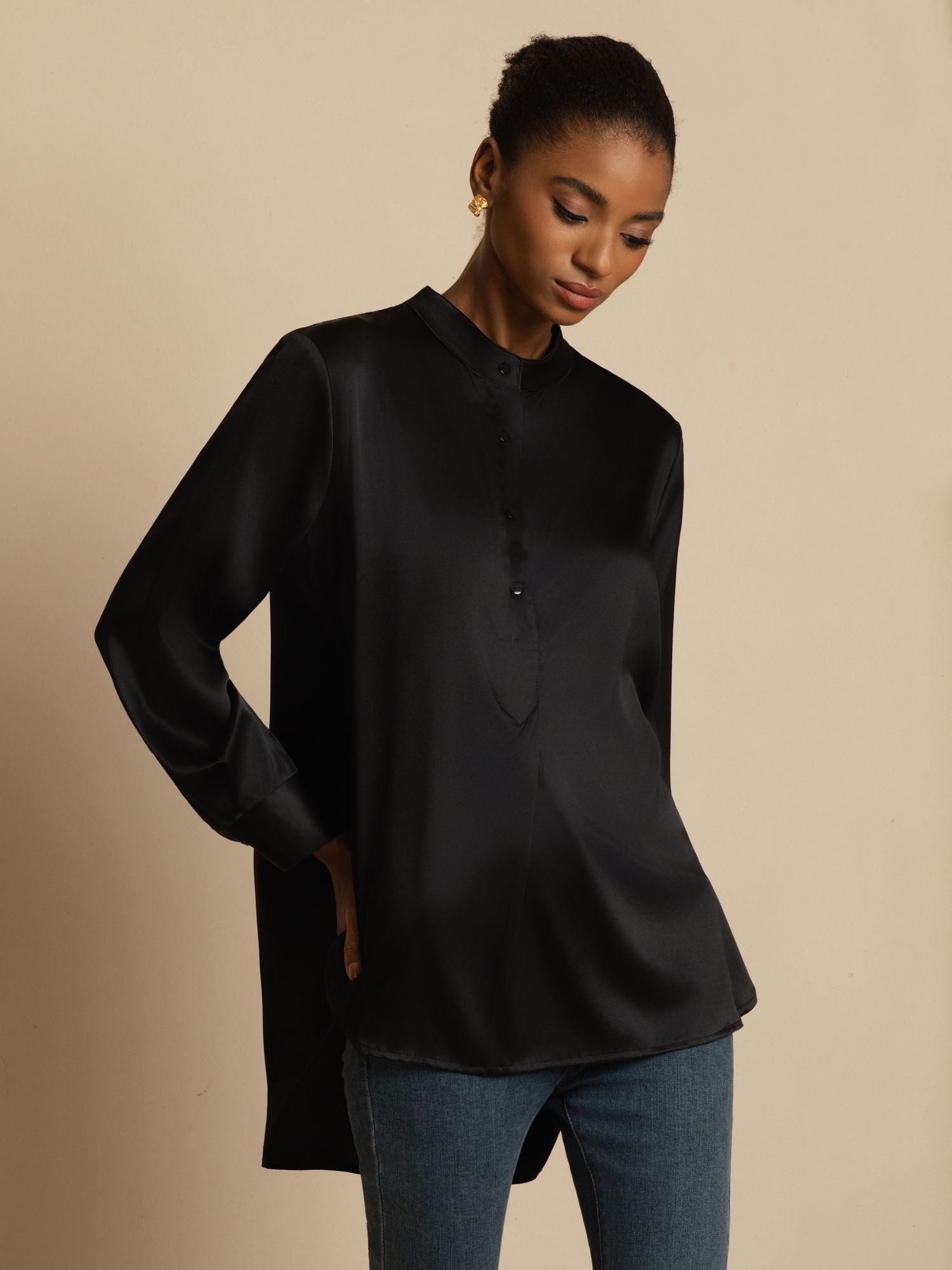 [Musta] SilkSilky-FI 19Momme Silkki Pitkähihainen Pystykaulus Pusero 001