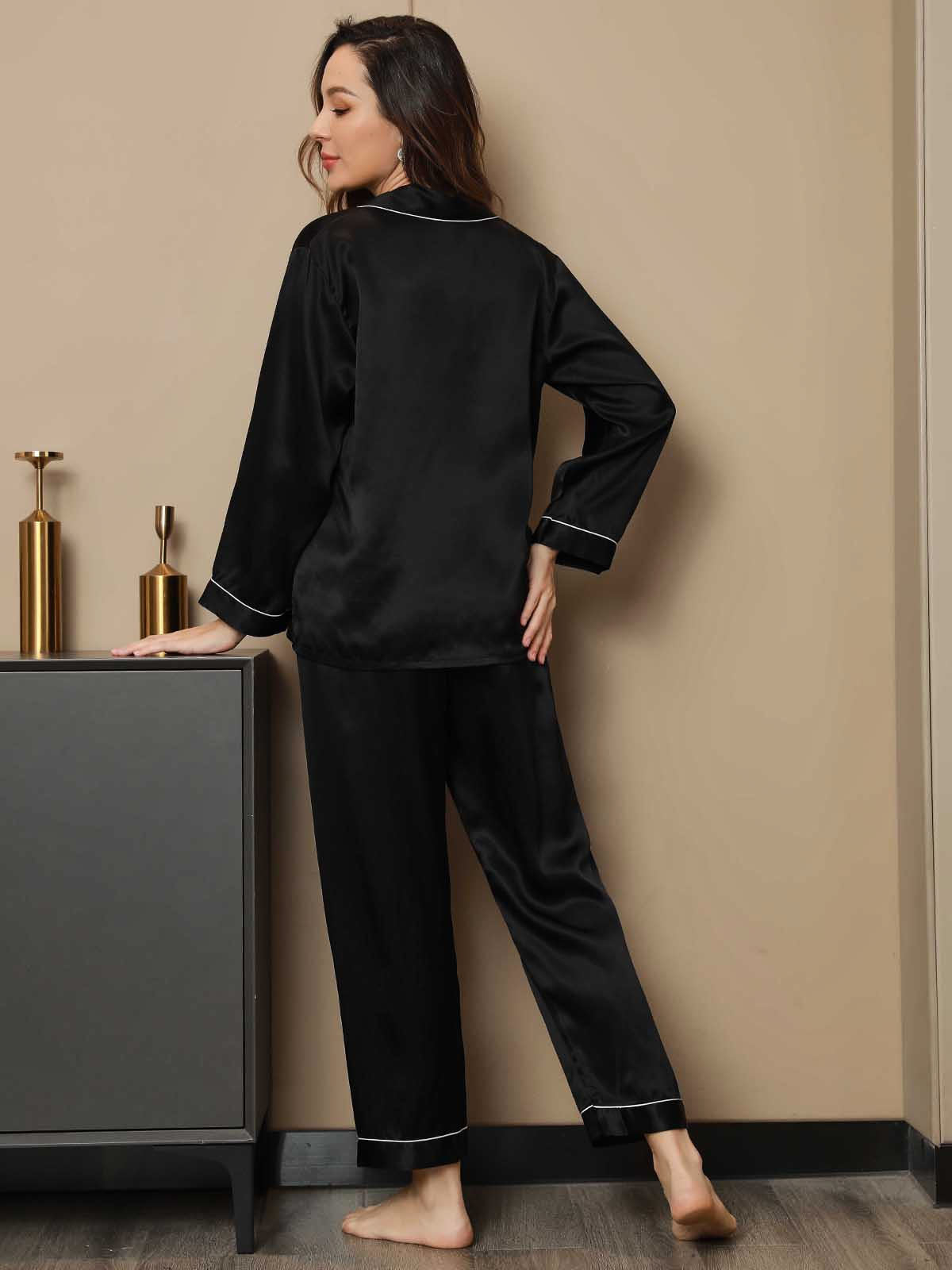 [Musta] SilkSilky-FI Womens Pajamas 002
