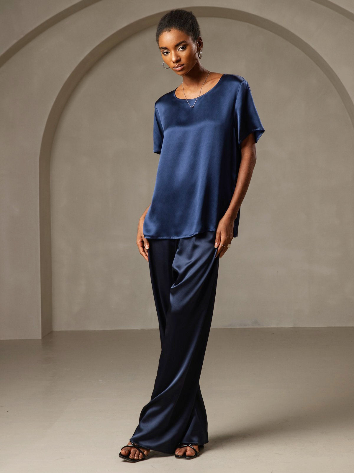 SilkSilky-FI Womens T-Shirt Tummansininen 006
