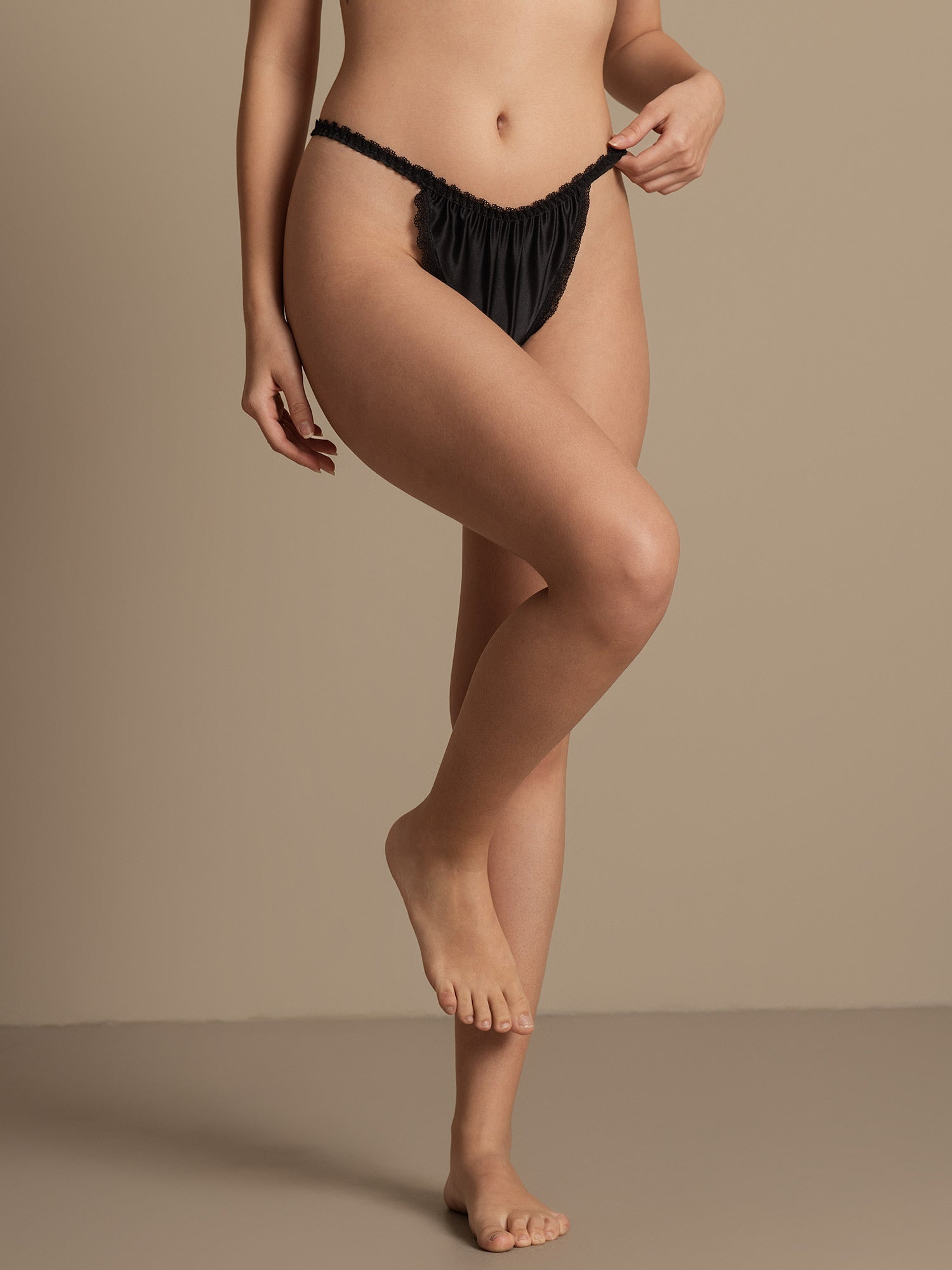 [Musta] SilkSilky-FI Panty 004,