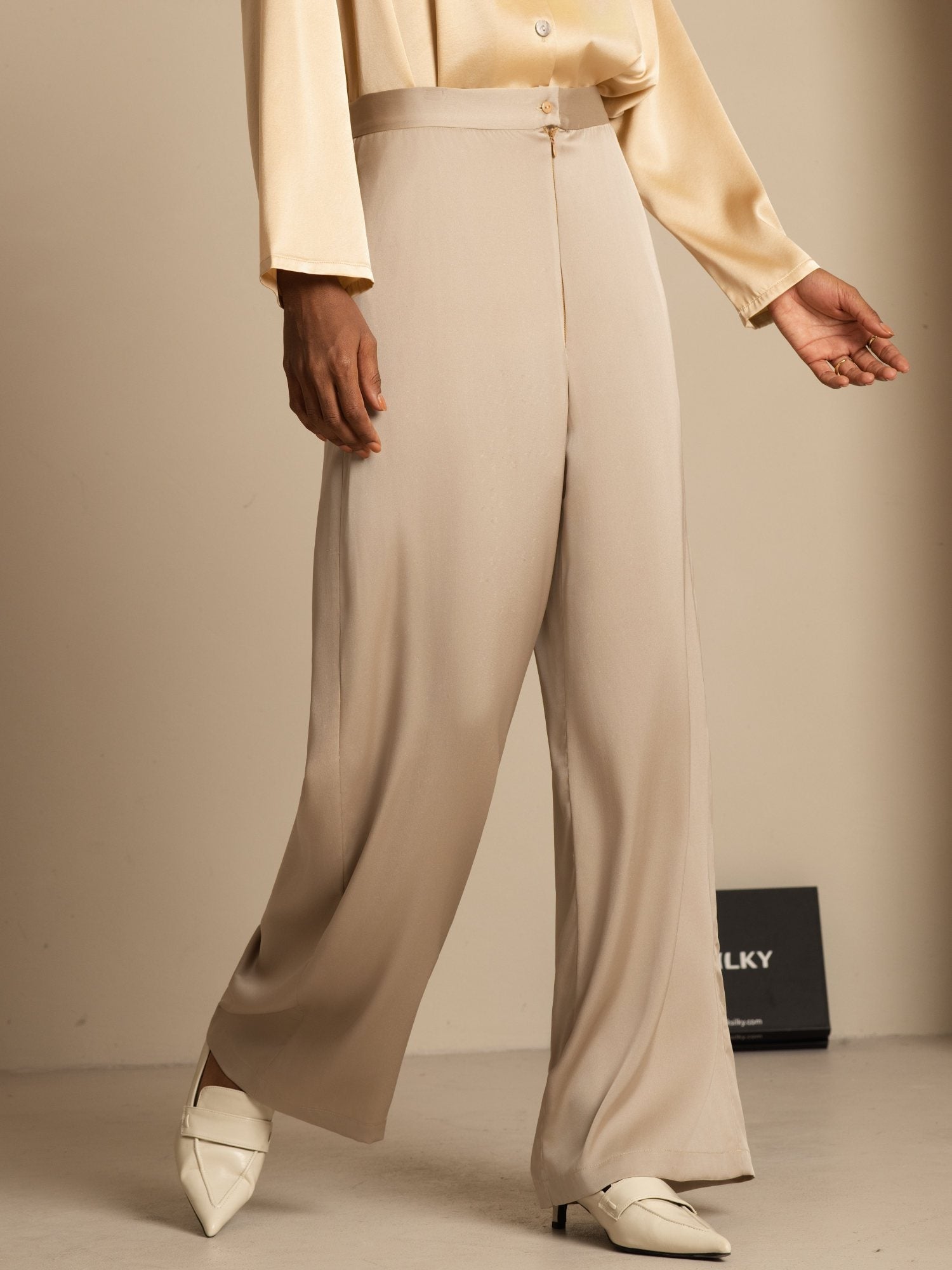 [Tan] SilkSilky-FI 19Momme Silkki Womens Pants 003