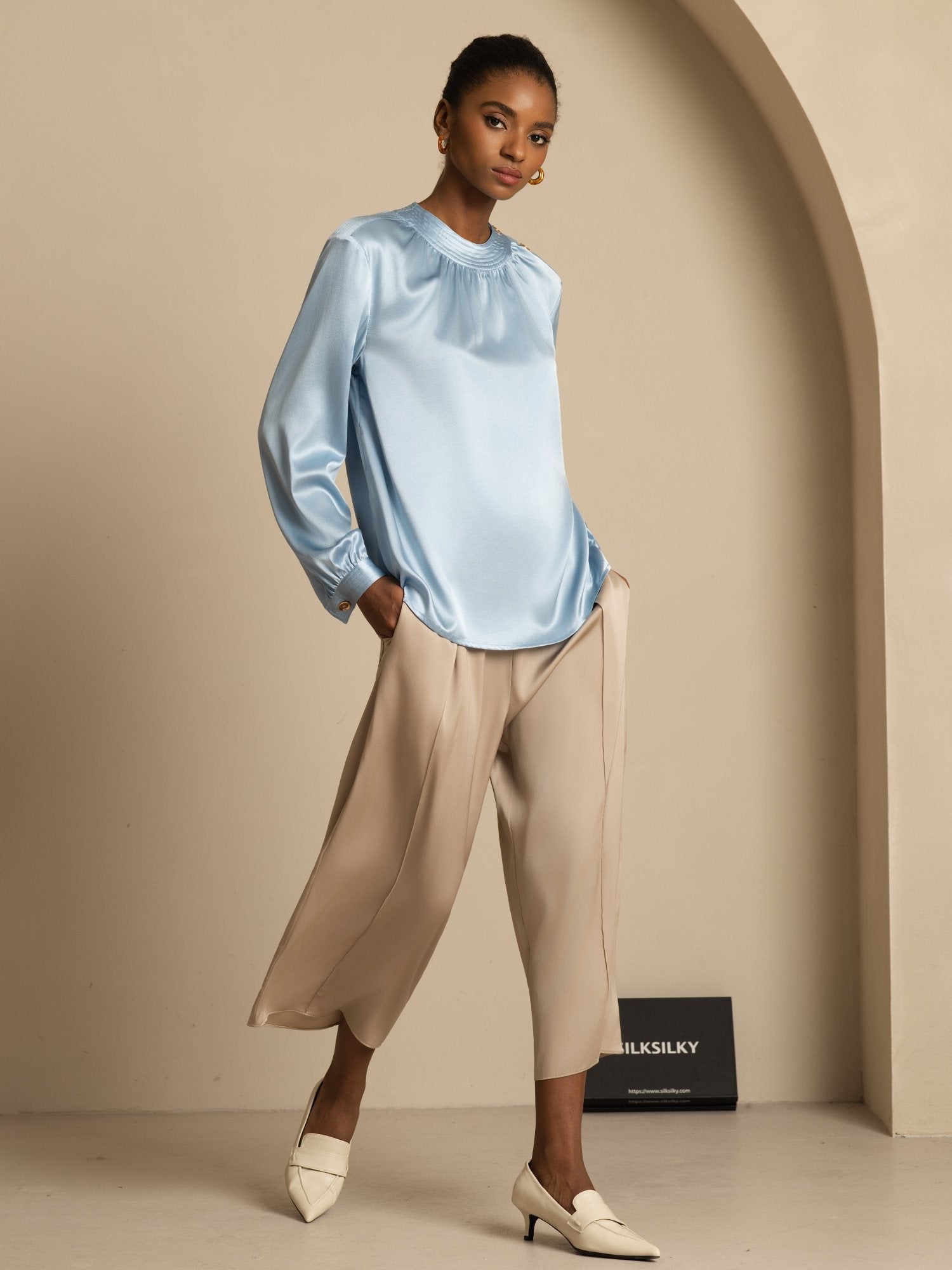 [Harmaansininen] SilkSilky-FI 19Momme Silkki Pitkähihainen Pyöreä Pääntie Pusero 007