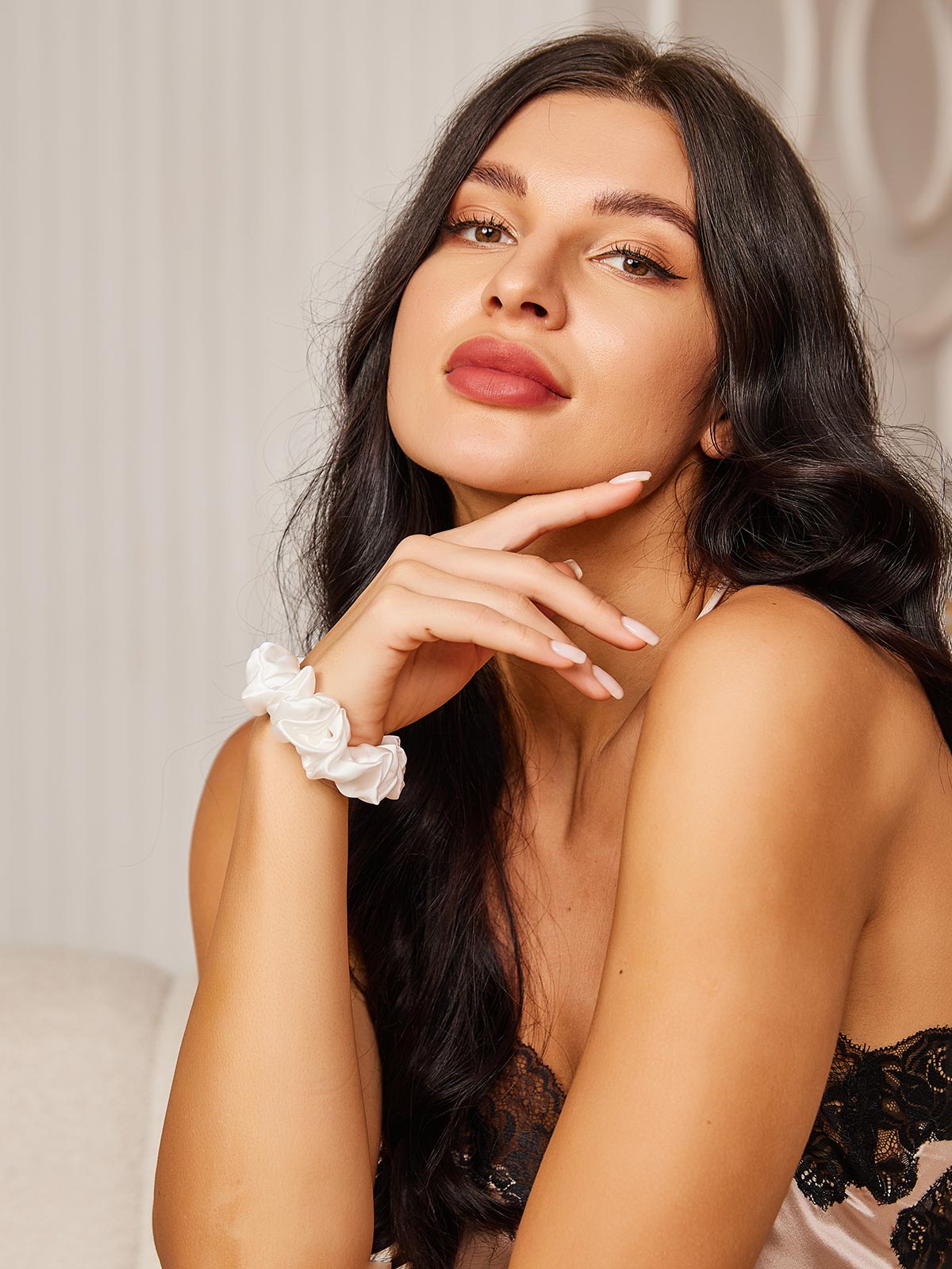 [Valkoinen] SilkSilky-FI Scrunchie 003,