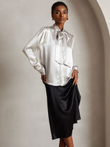 [Vaalean Harmaa] SilkSilky-FI Long Sleeve Tie Neck Naisten Puserot 004