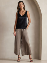 [Musta] SilkSilky-FI Sleeveless V Neck Camisole Top 006
