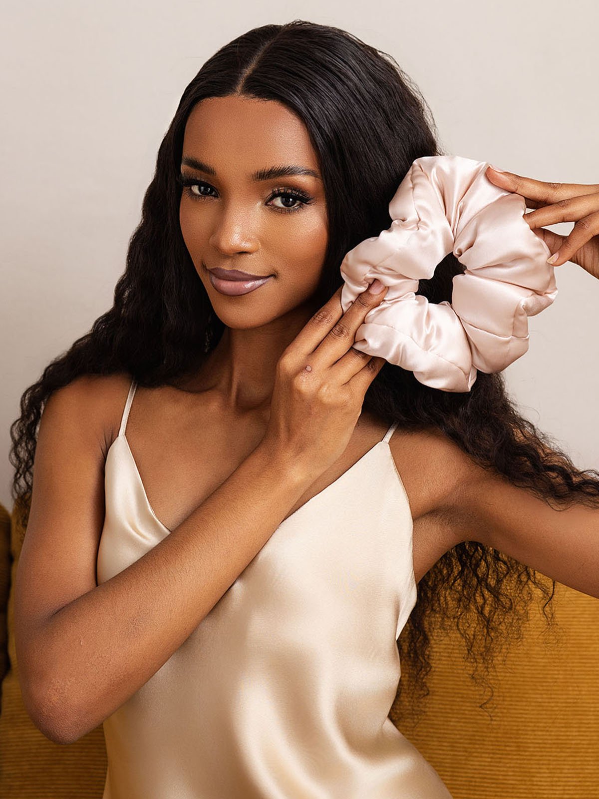 [Pinkki] SilkSilky-FI Scrunchie 003