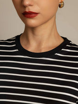 [Musta Raita] SilkSilky-FI Short Sleeve Crew Neck Naisten T-paita 004