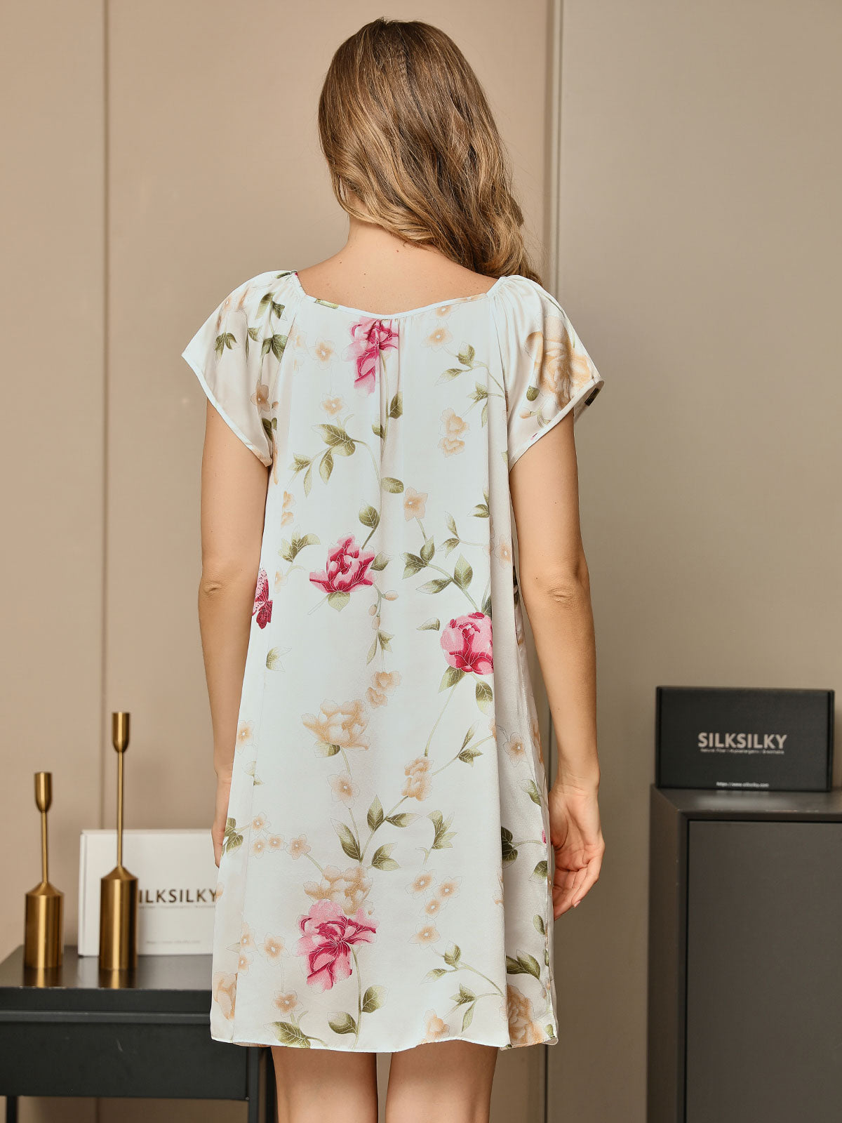 [Valkoinen] SilkSilky-FI Pure Silk Cap Sleeve Tie Neck Yöpaita 002