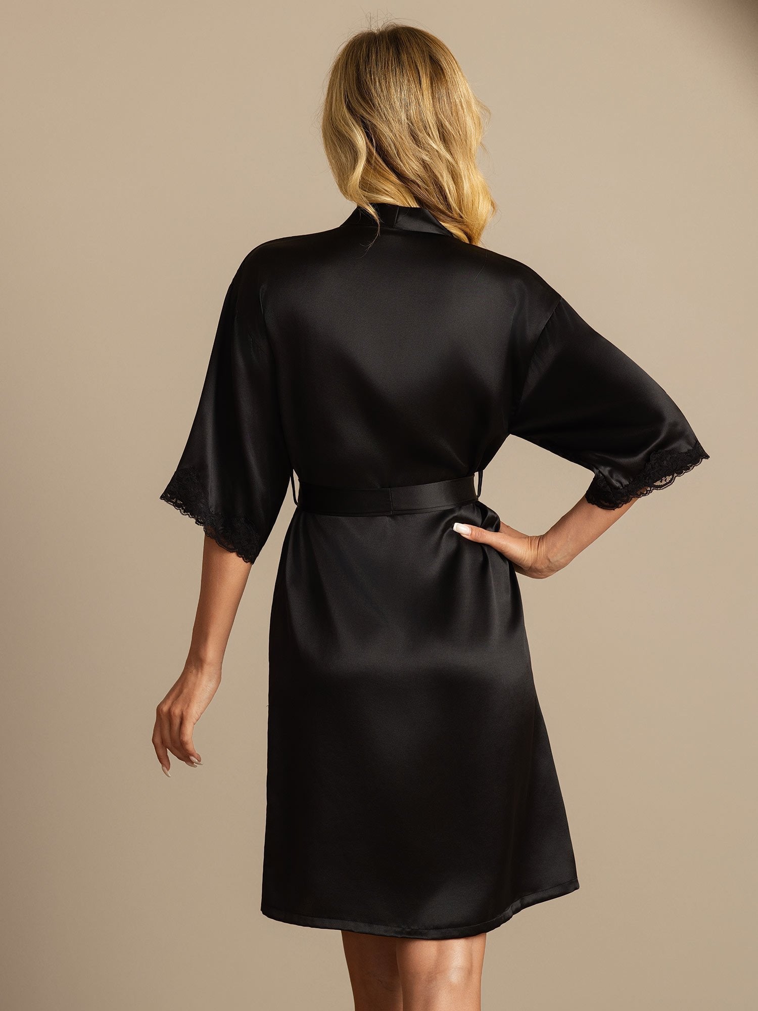 [Musta] SilkSilky-FI Half Sleeve Naisten Aamutakki 002