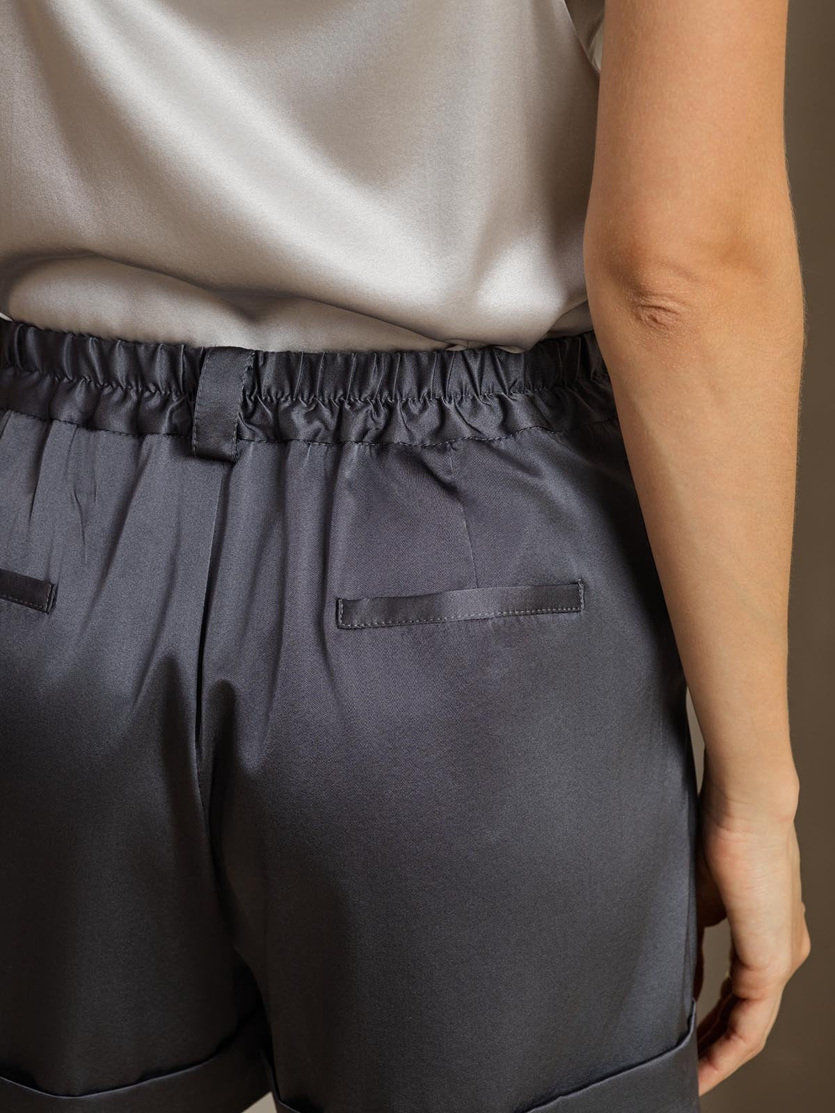 [Tumman Harmaa] SilkSilky-FI 19Momme Womens Shorts 005