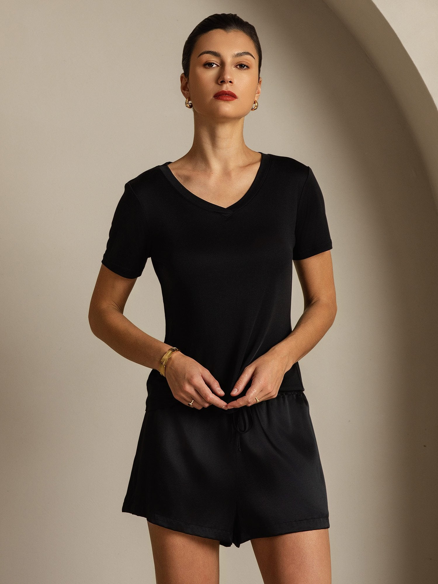 [Musta] SilkSilky-FI Womens T-Shirt 006