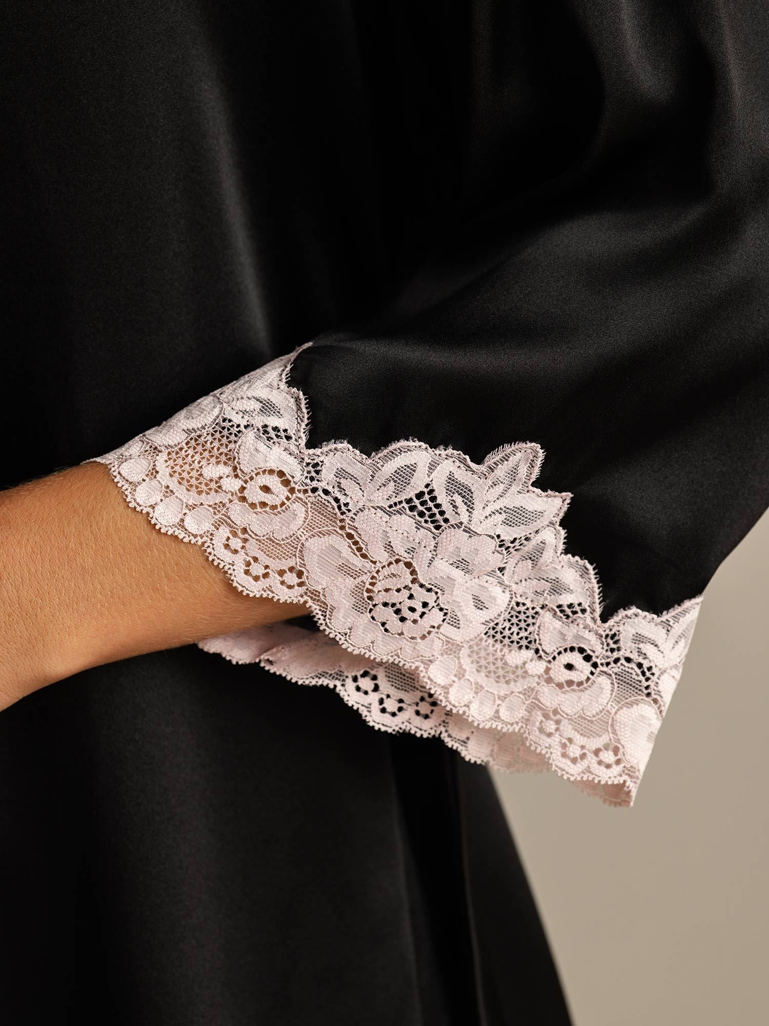 [Musta] SilkSilky-FI Womens Robe 004