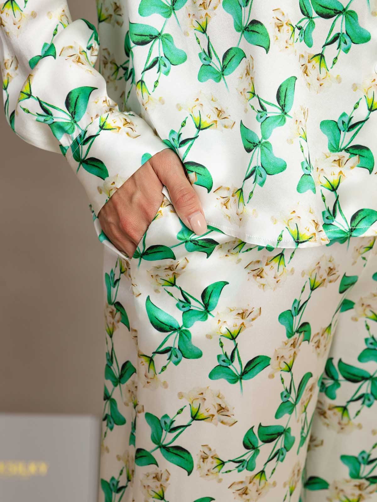 [Vihreä Kukka] SilkSilky-FI 19Momme Womens Outfit Sets 006