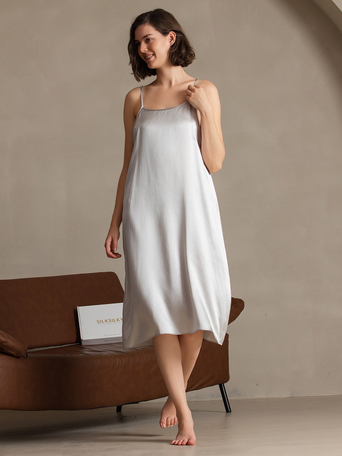[Vaalean Harmaa] SilkSilky-FI 19Momme Silk Sleeveless Dress 006