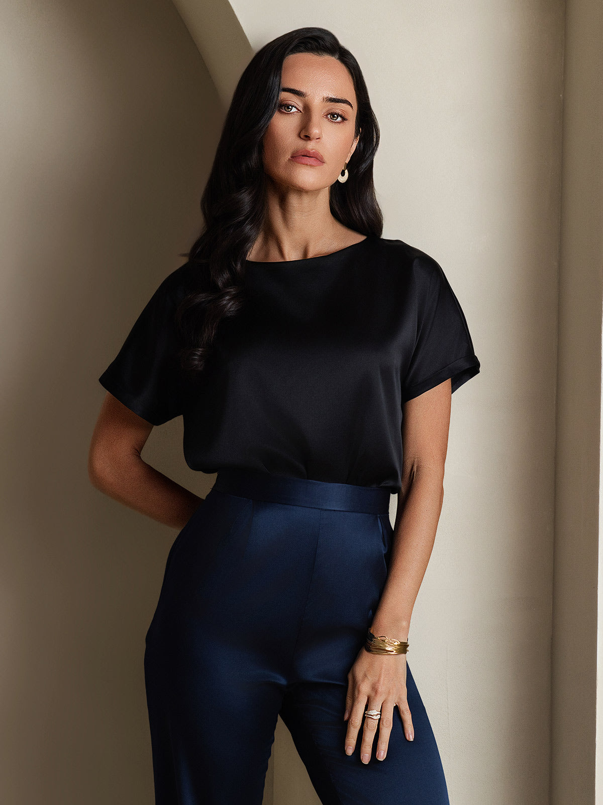 [Musta] SilkSilky-FI 19Momme Silk Short Sleeve Round Neck Naisten T-paita 004