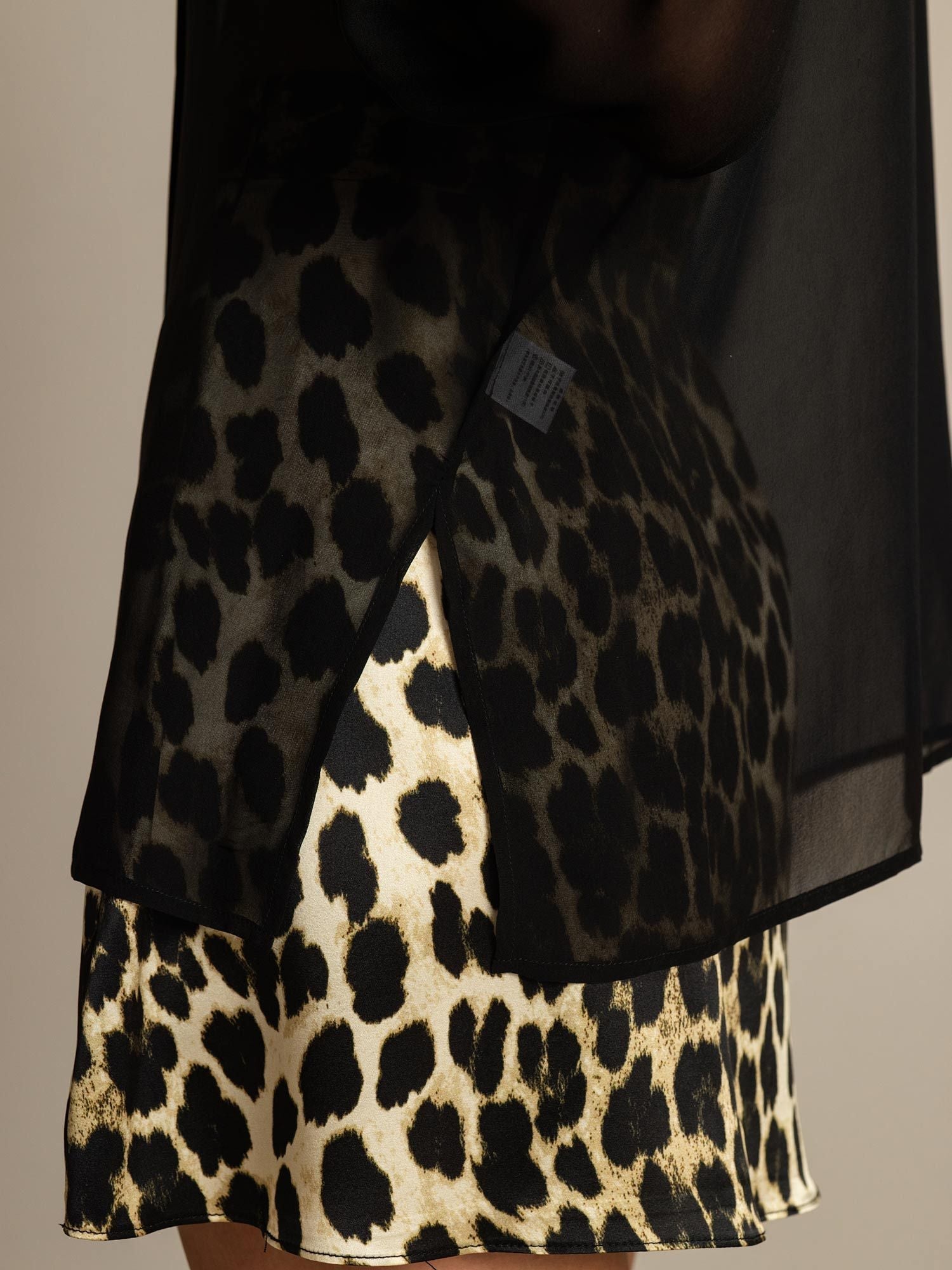 [Musta] SilkSilky-FI Womens Shirt 005