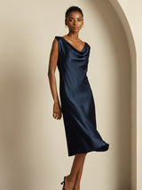 [Tummansininen] SilkSilky-FI Sleeveless Cowl Neck Mekko 007