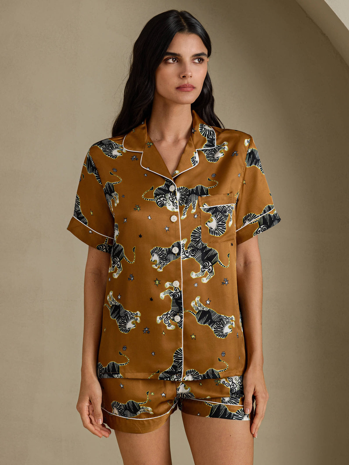 [Ruskea Leijona] SilkSilky-FI Short Sleeve Notch Collar Naisten Pyjamat 001