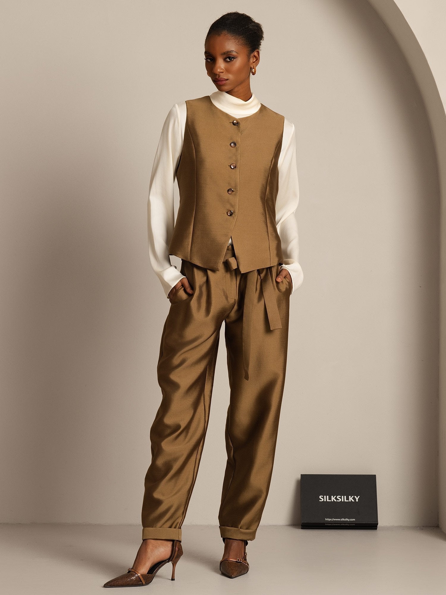 [Pronssi] SilkSilky-FI 32Momme Silk-Wool Blend Womens Vest 006,