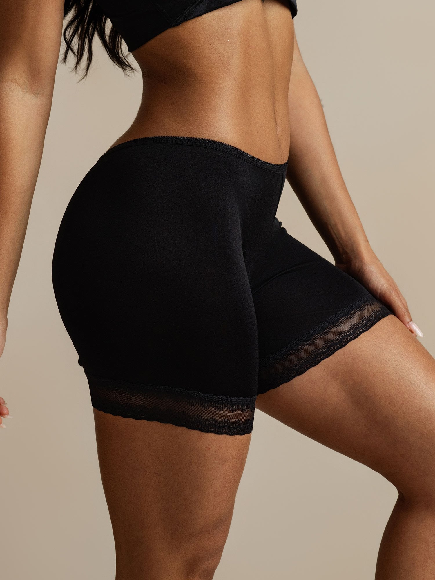 [Musta] SilkSilky-FI Panty 001,