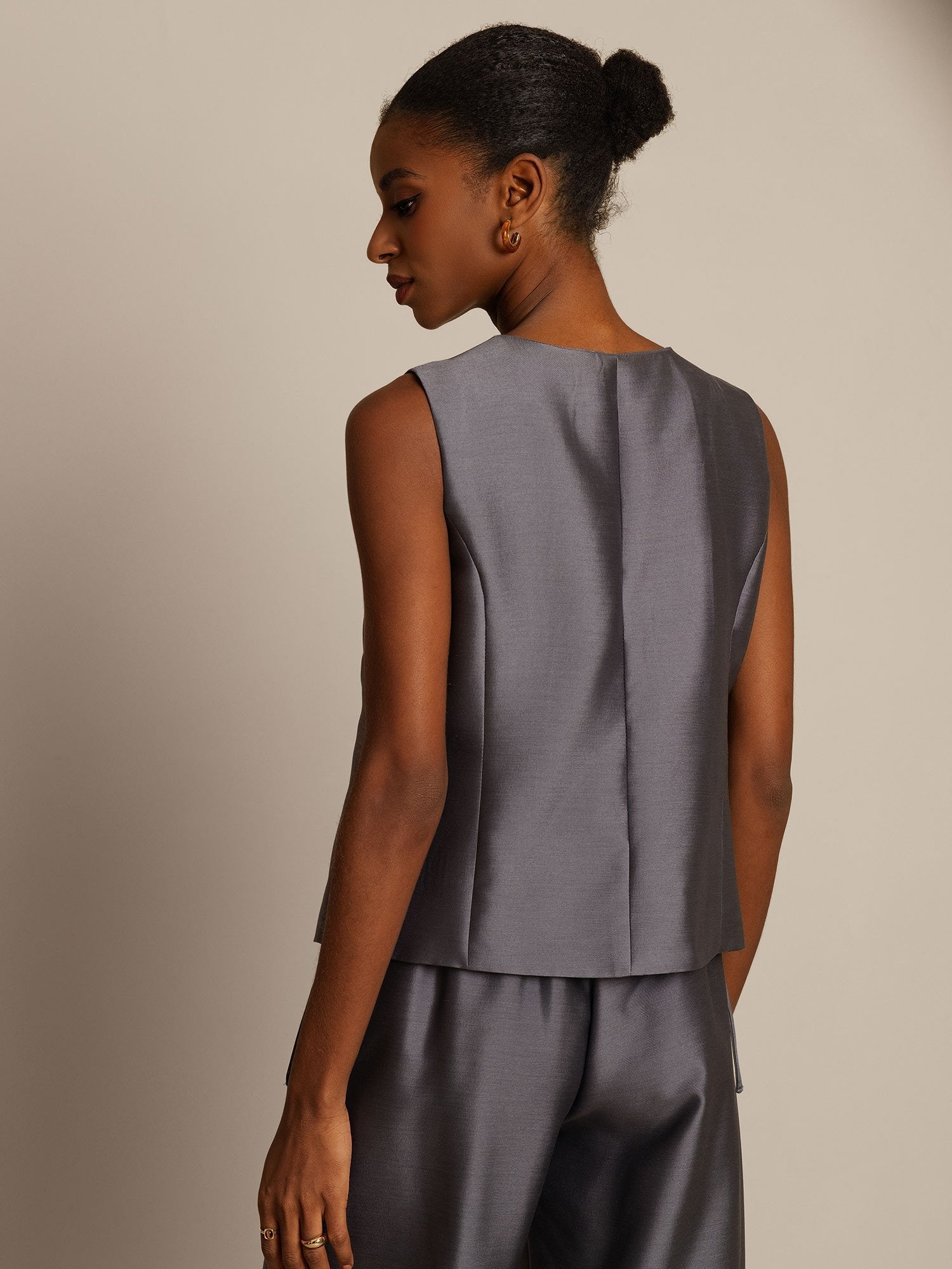 [Harmaa] SilkSilky-FI 32Momme Silk-Wool Blend Womens Vest 002,