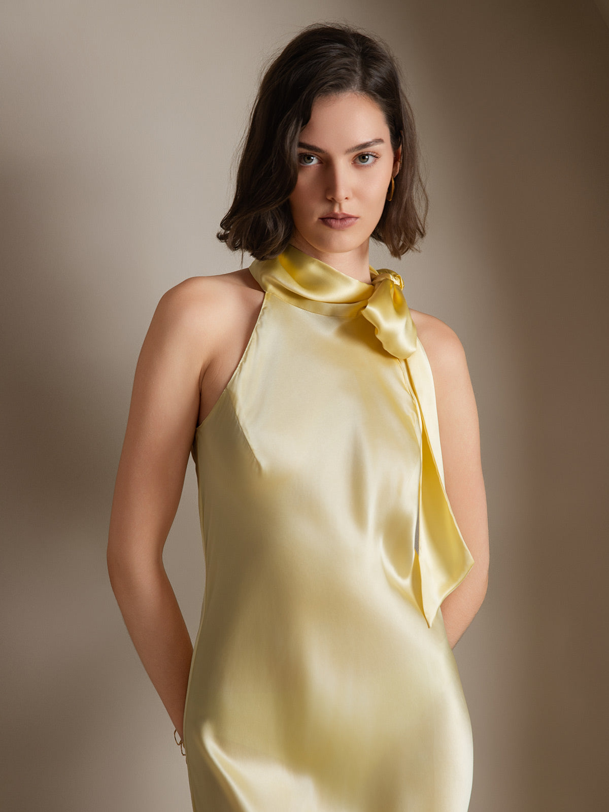 [Vaaleankeltainen] SilkSilky-FI 19Momme Dress 004
