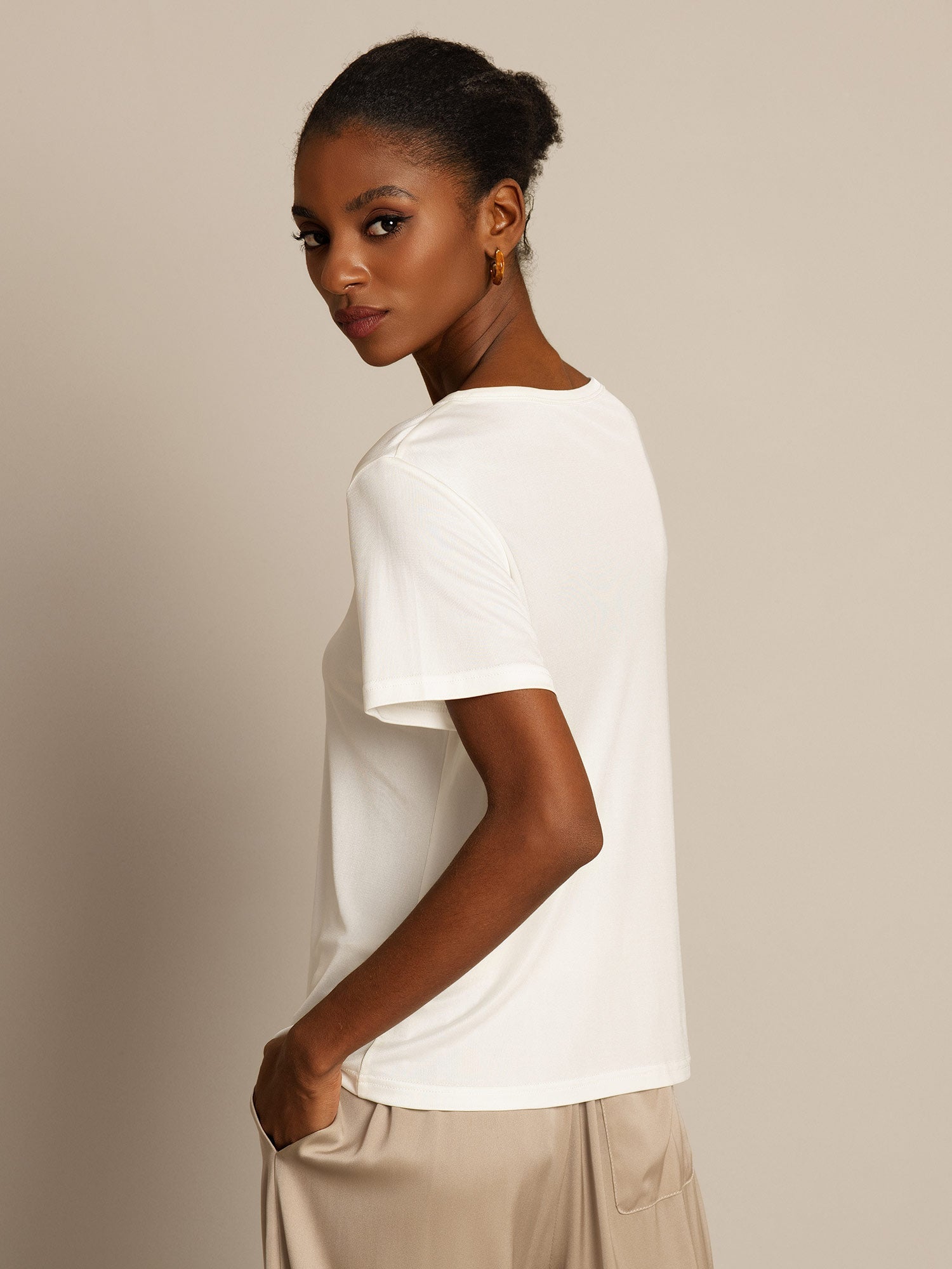 [Valkoinen] SilkSilky-FI Womens T-Shirt 002,