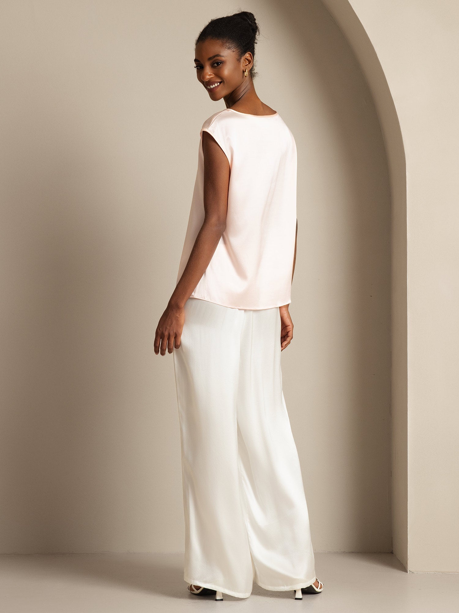 [Pinkki] SilkSilky-FI 19Momme Womens T-Shirt 002,