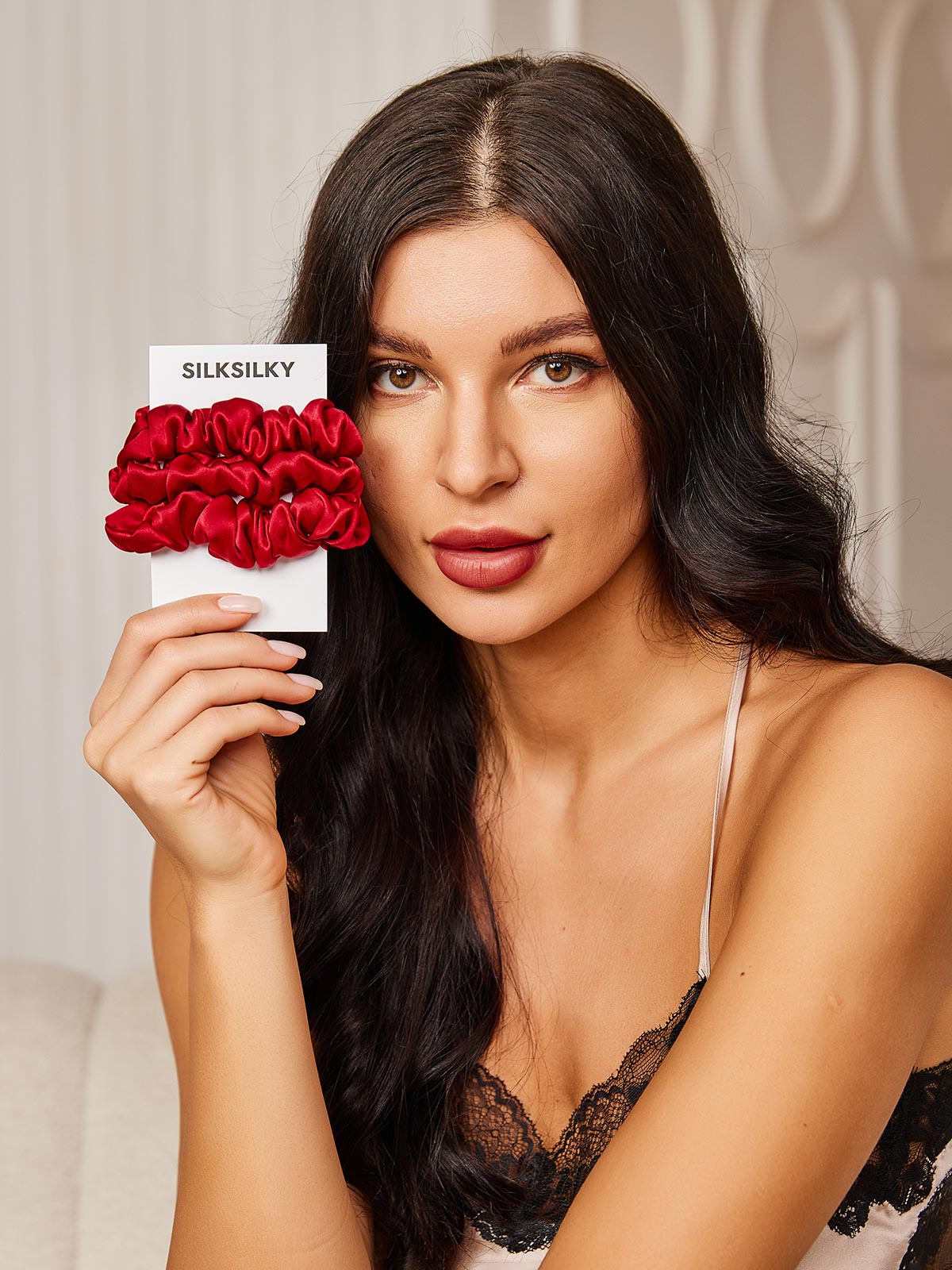 [Punainen] SilkSilky-FI 19Momme Scrunchie 001