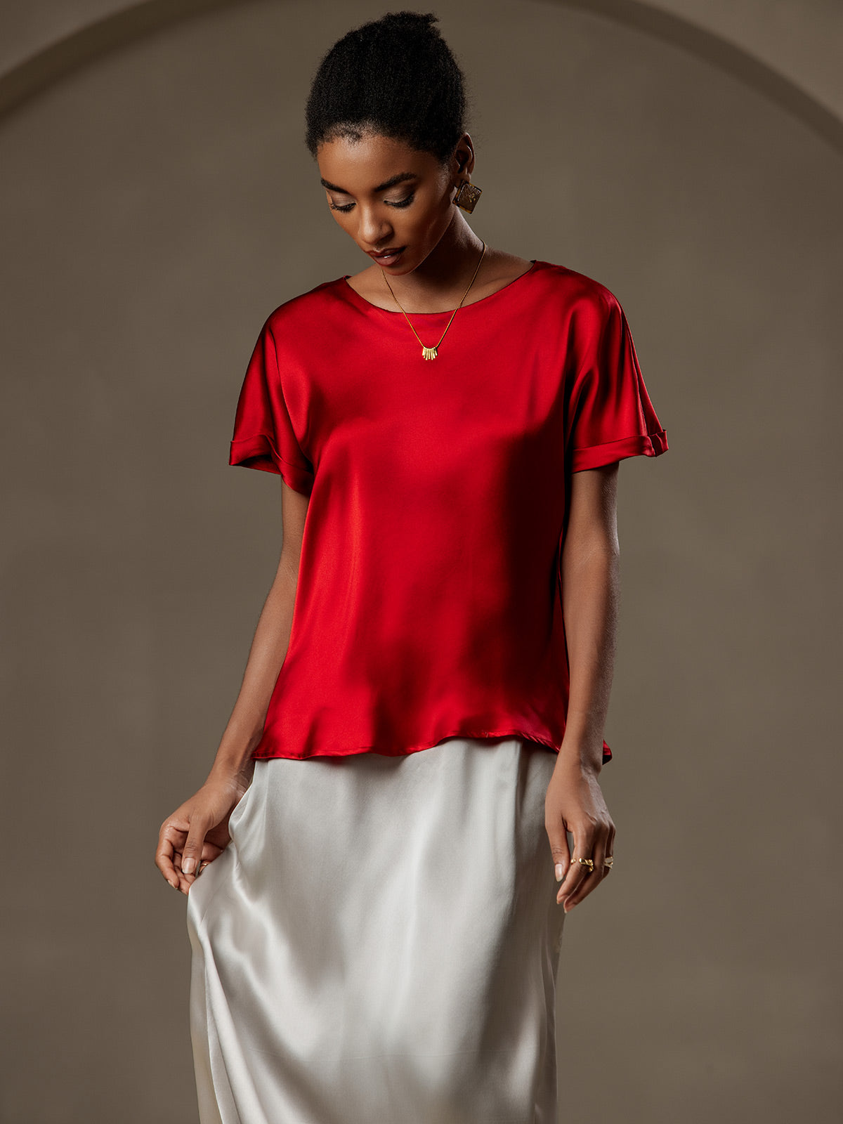 [Viini] SilkSilky-FI 19Momme Silk Short Sleeve Round Neck Naisten T-paita 004