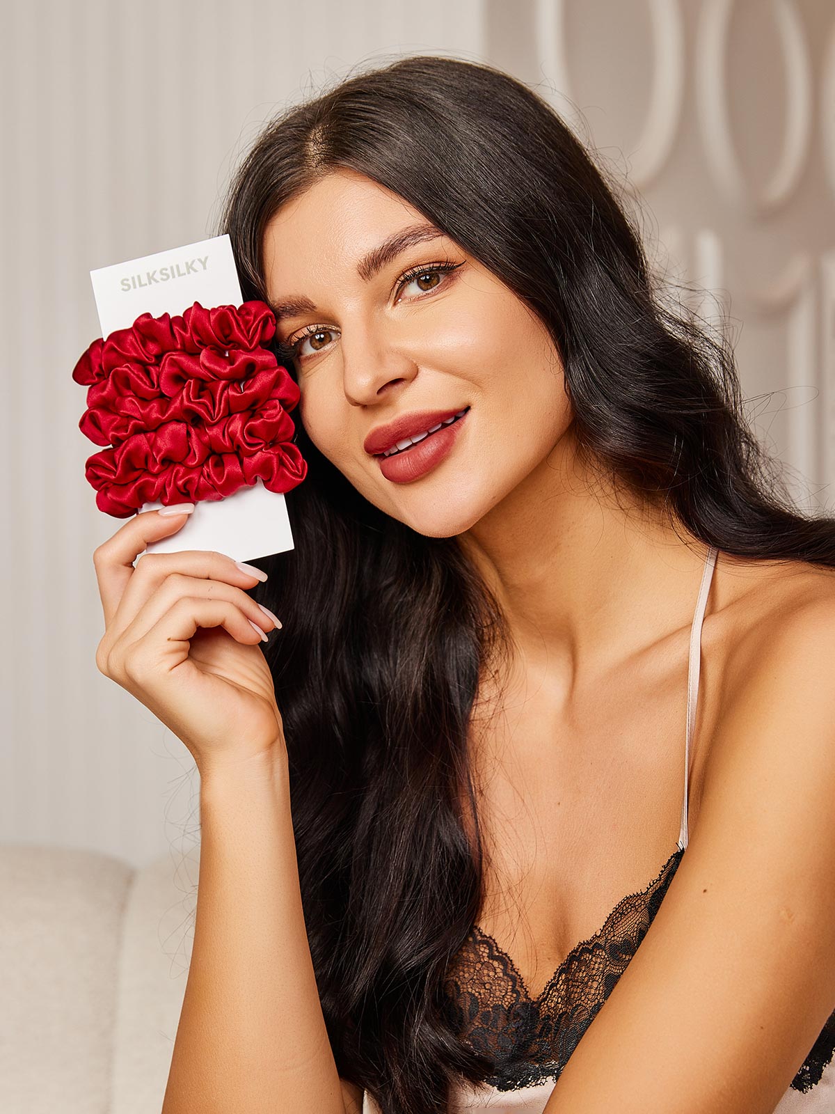 [Punainen] SilkSilky-FI 19Momme Scrunchie 002