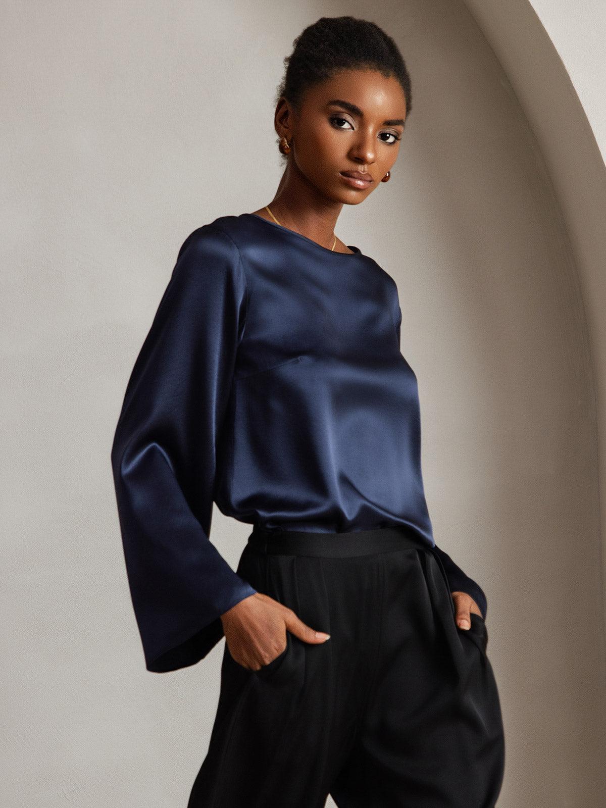 [Tummansininen] SilkSilky-FI 19Momme Pitkähihainen Venekaula-aukko Pusero 001